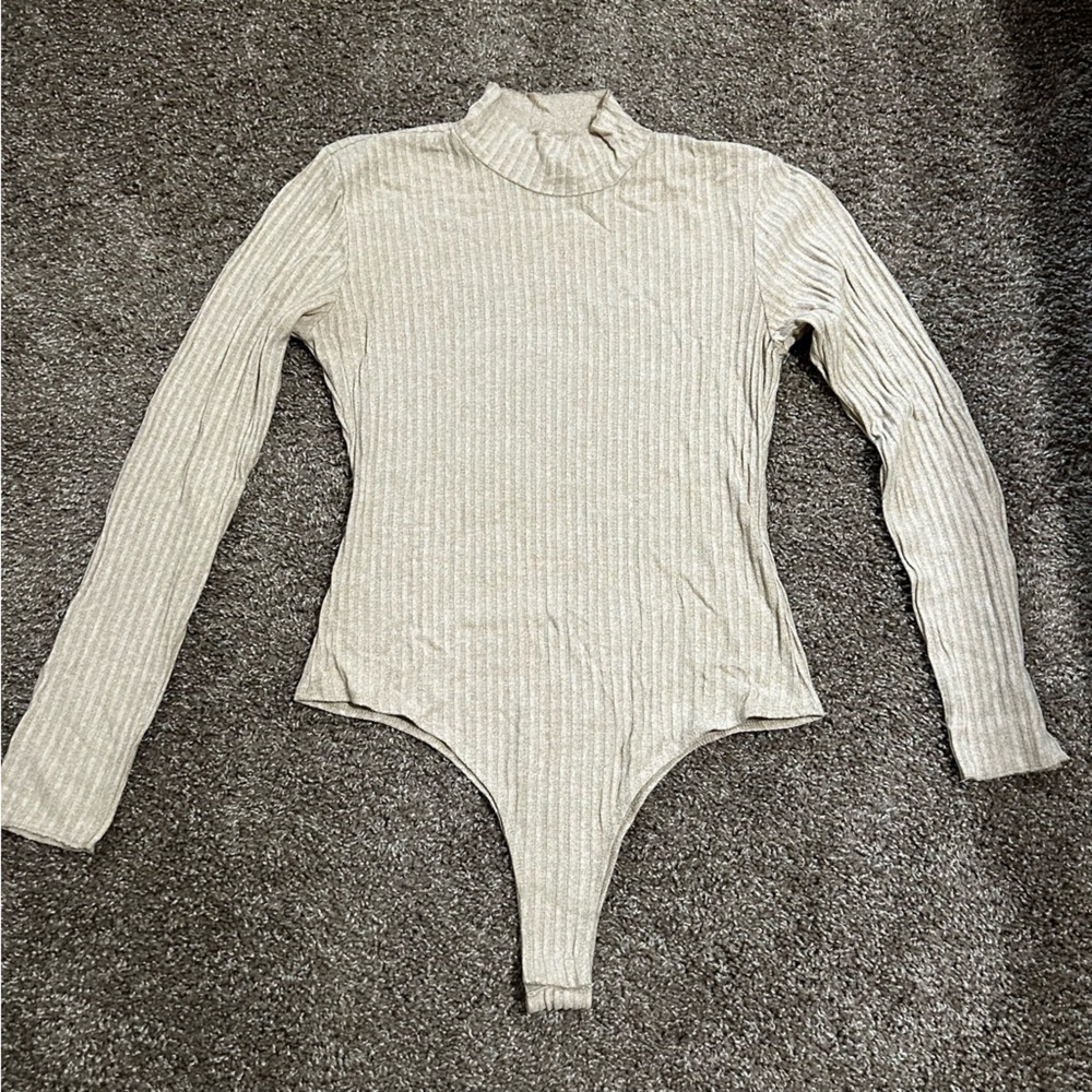 Altar’d State Long Sleeve Bodysuit Cream M